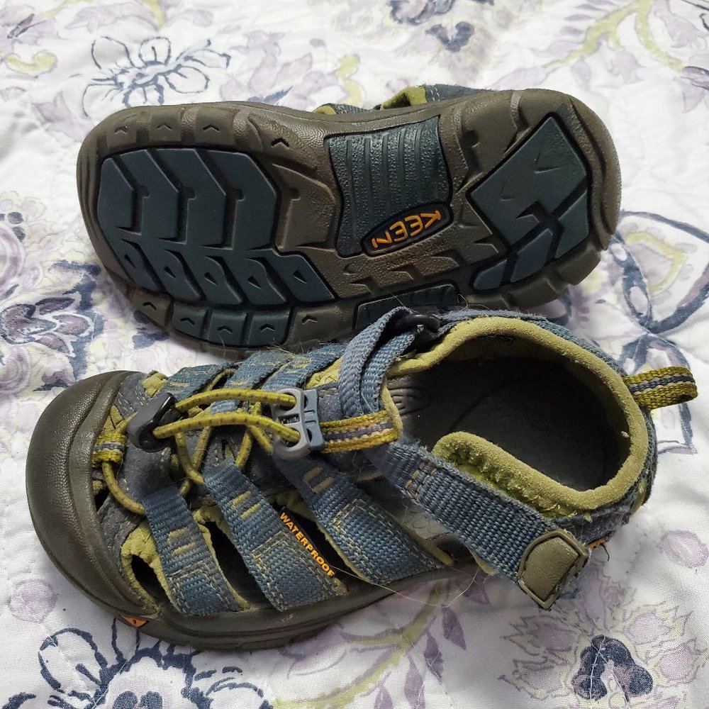 Keen toddler sandals size 11C